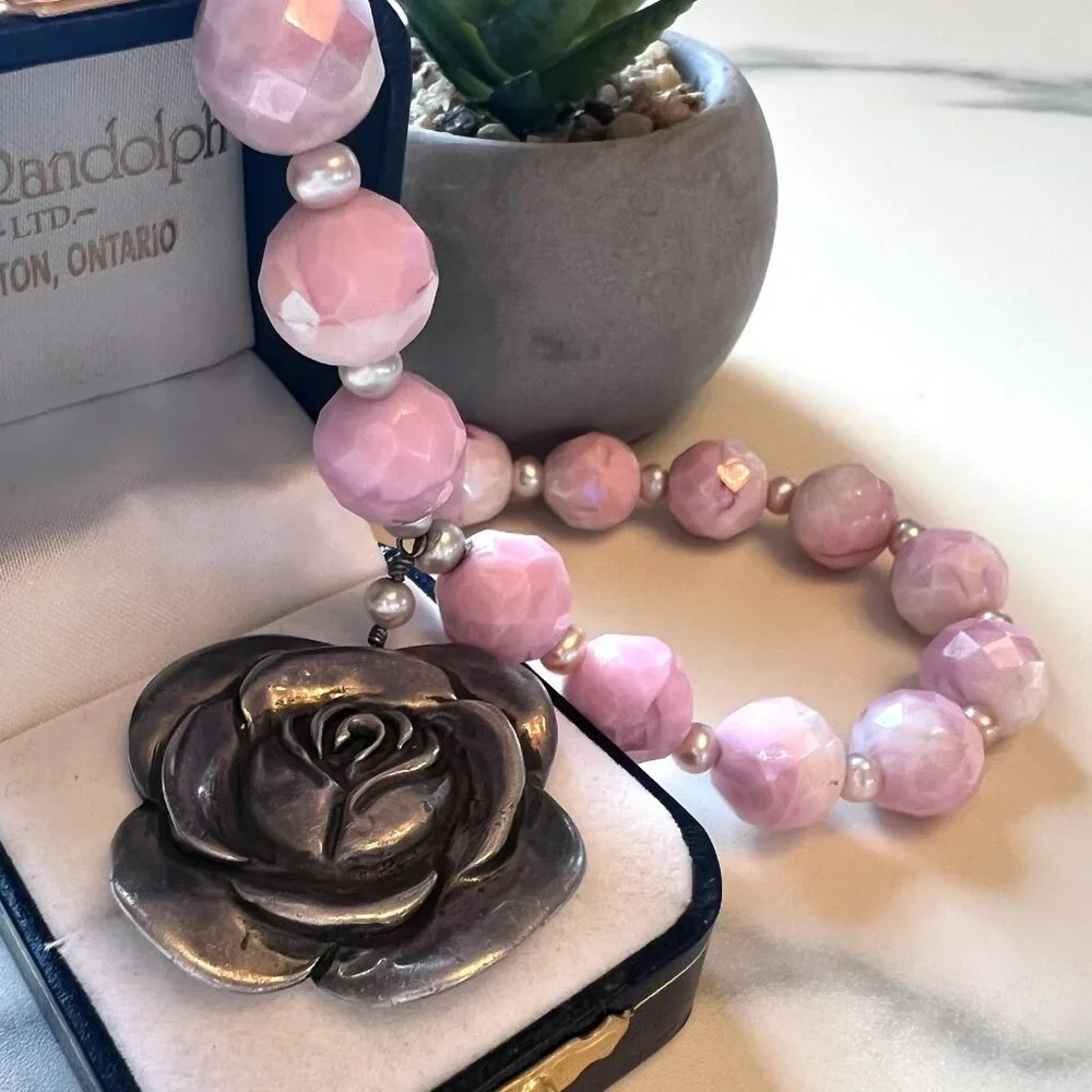 Stunning Silver Rose Pendant on Vintage 1960s Beads + Freshwater Pearls Necklace - Picture 8 of 13